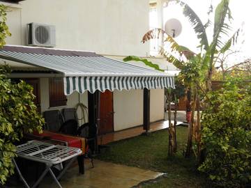 Studio pour 3 personnes, avec terrasse et jardin dans DOM-TOM