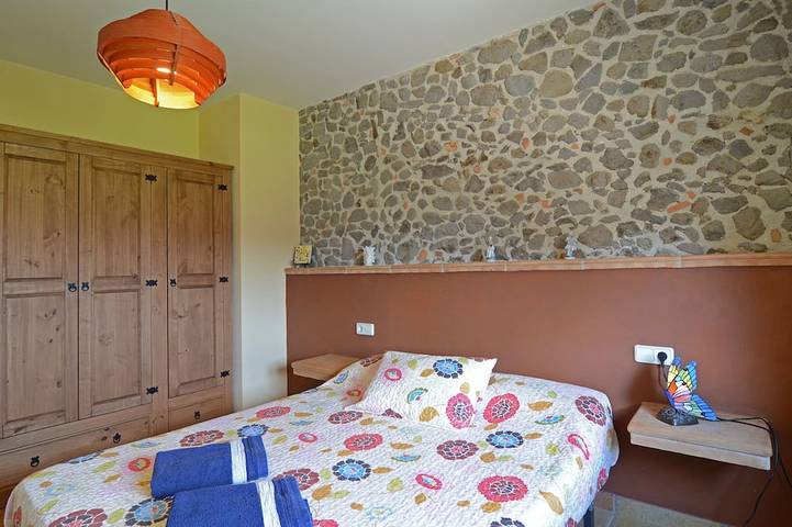 Gîte pour 23 personnes, avec jardin, animaux acceptés à Sils - 3