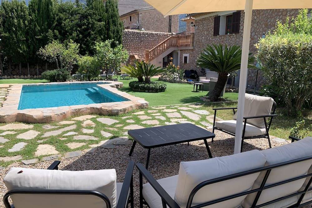 Bonita casa con piscina y barbacoa. Playa a 3 kms. Centro Sóller a 800 metros. in L'Horta, Sóller