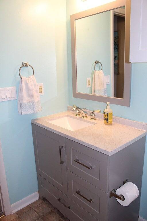 Updated & short walk to downtown Charlevoix! in Charlevoix, Charlevoix County