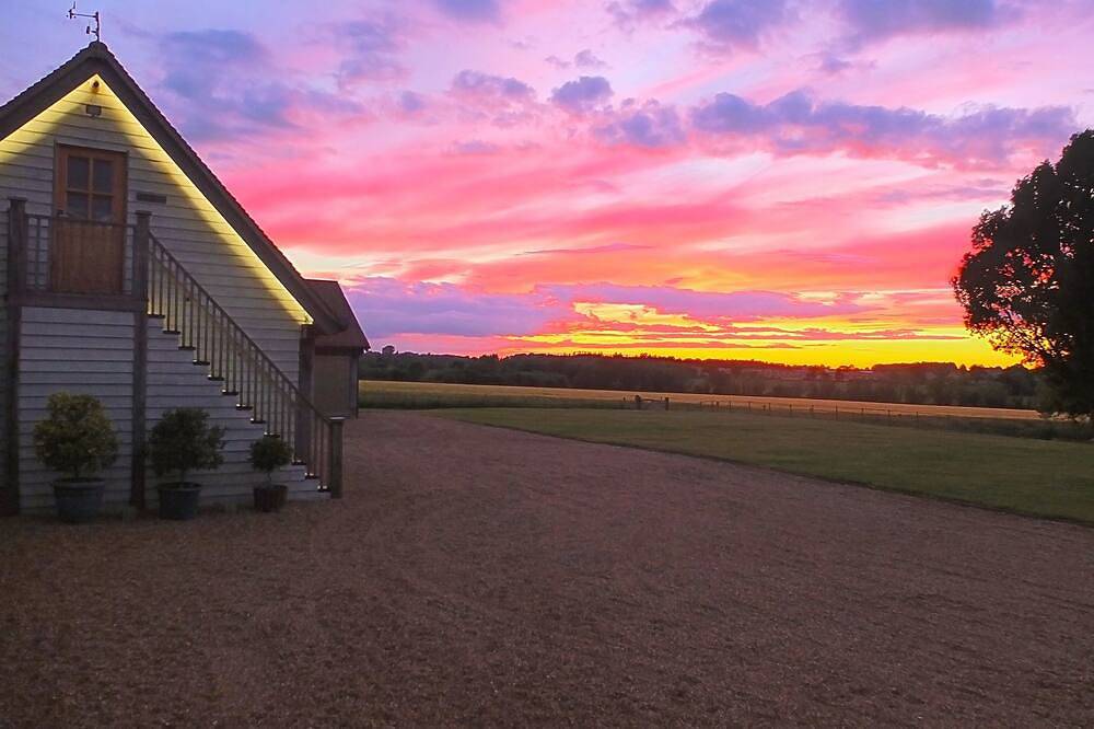 The Pheasantry - Luxury Eco Retreat with breakfast in Wicklewood, Norfolk