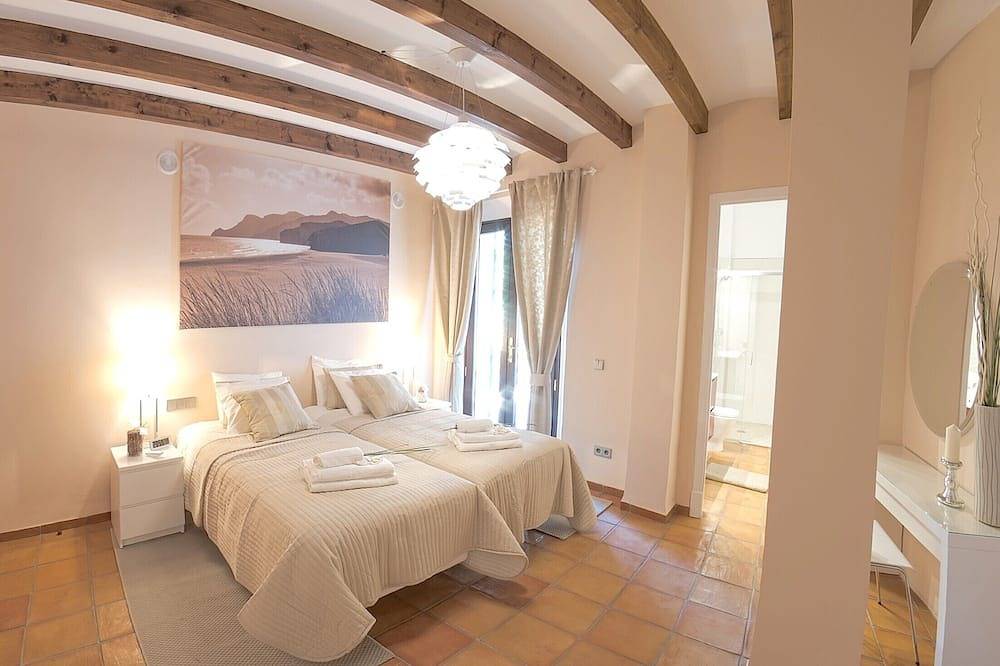 Delightful Mallorca Villa | Sol De Verano | 4 Bedrooms in Deià, Mallorca Westen