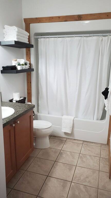Appartement de vacances pour 6 personnes, avec jardin ainsi que jacuzzi et balcon