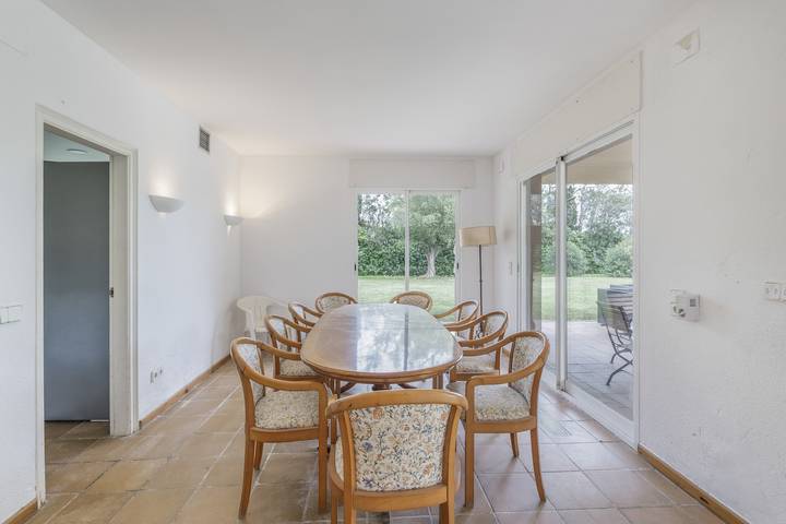 Villa mit Pool direkt am Golfplatz in Pals, Costa Brava