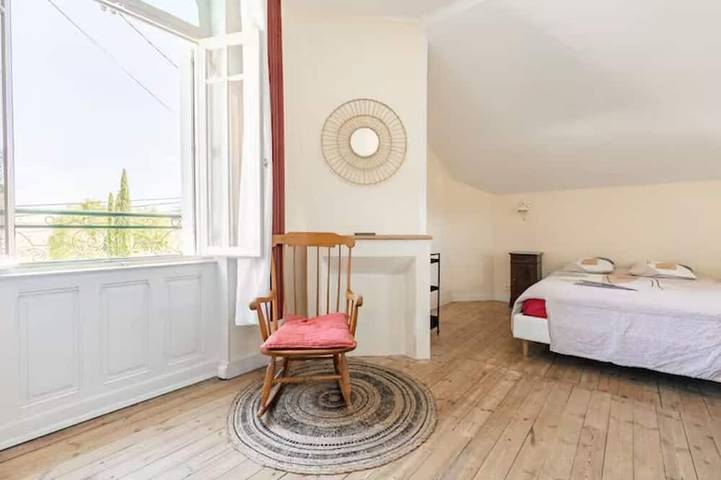 Location de vacances pour 6 personnes, avec jacuzzi à Ruelle-sur-Touvre