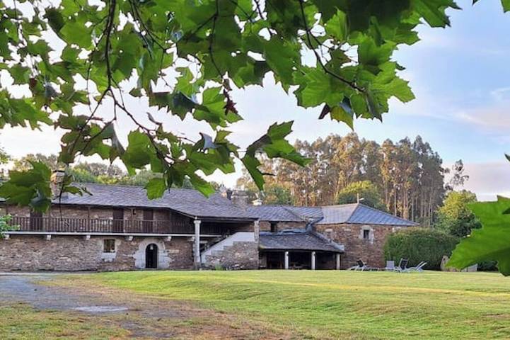 Casa rural para 12 personas, Se admiten mascotas en Ortigueira