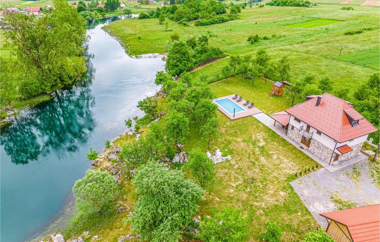 Holiday home for 9 people, with view and terrace as well as garden - 1