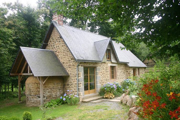 Gîte pour 3 personnes, avec jardin dans la Manche