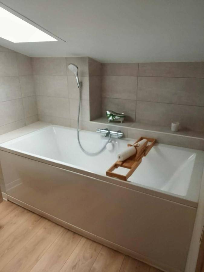 Chambre d’hôte pour 3 personnes, avec terrasse ainsi que vue et jardin à Pouzauges - 4