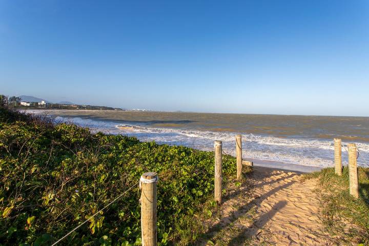 Casas e apartamentos de temporada para 6 pessoas em Guarapari