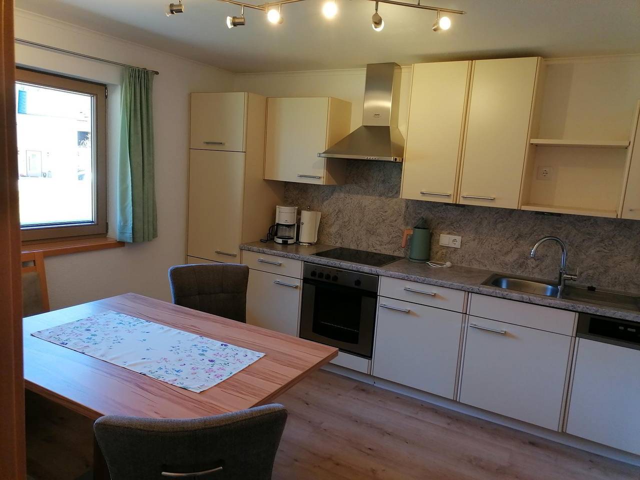 Ganze Ferienwohnung, Ferienwohnung für 5 Personen mit Garten in Sankt Jakob in Defereggen, Osttirol