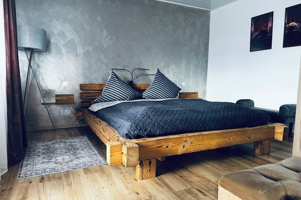 Ganze Wohnung, Ferienwohnung mit Kamin im Allgäu apartment with fireplace in beautiful Allgäu in Marktoberdorf, Bayerisch Schwaben