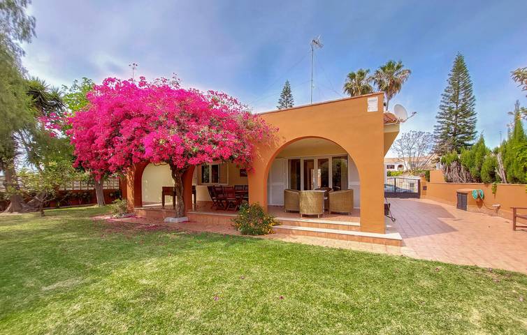 Apartamento junto a la playa con terraza y parking - 800m de Platja de Canet in Playa de Almardá, Sagunto