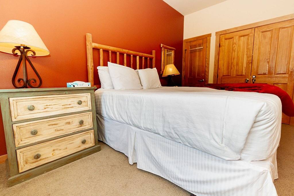 Ganze Wohnung, 1 Schlafzimmer in River Run Village, in der Nähe der Gondel, Blick auf die Skipiste, kostenloses Wifi in Arapahoe Basin