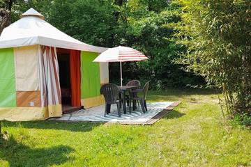 Gîte pour 4 personnes, avec piscine à Fajoles