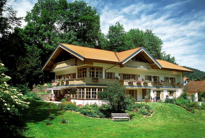 Ferienwohnung für 3 Personen, mit Balkon und Garten sowie Sauna, kinderfreundlich in Ruhpolding - 2