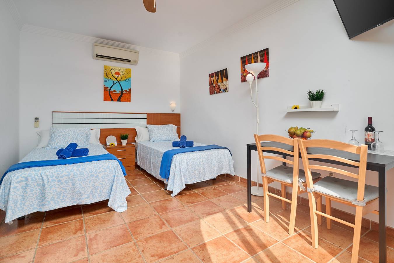 Ganzes Studio, Studio '2B Studio mit Balkon für 2 Pers.' mit Gemeinschaftspool, Wlan und Klimaanlage in Nerja Centre, Nerja