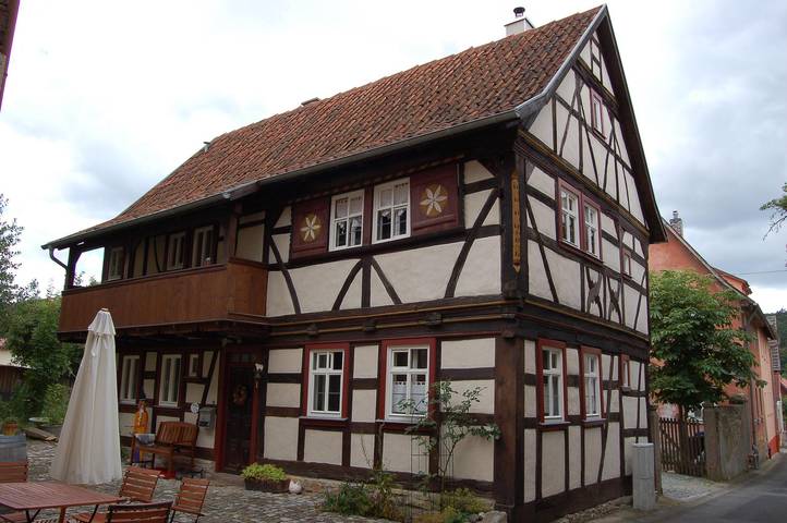 Ferienwohnung für 4 Personen, mit Balkon und Balkon/Terrasse sowie Terrasse und Garten
