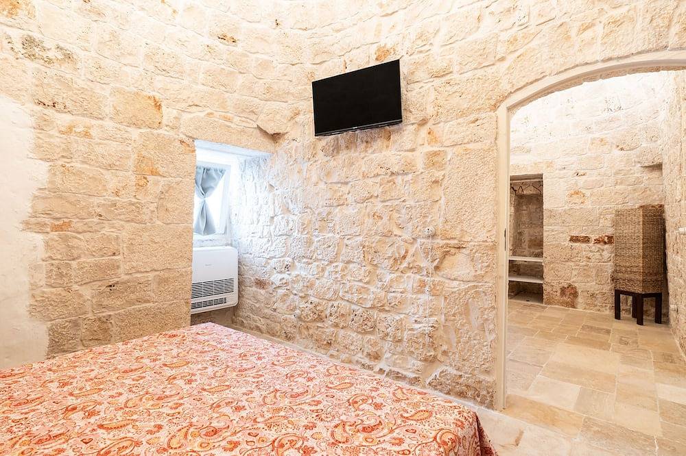 Trulli Salsapariglia in Putignano, Bari Province