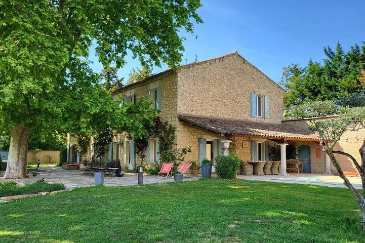 Agriturismo pour 14 personnes, avec jardin à Cavaillon