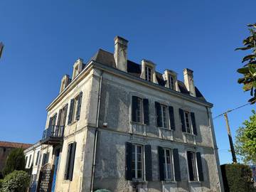 Chambre d’hôte pour 2 personnes, avec terrasse et piscine à Aumagne