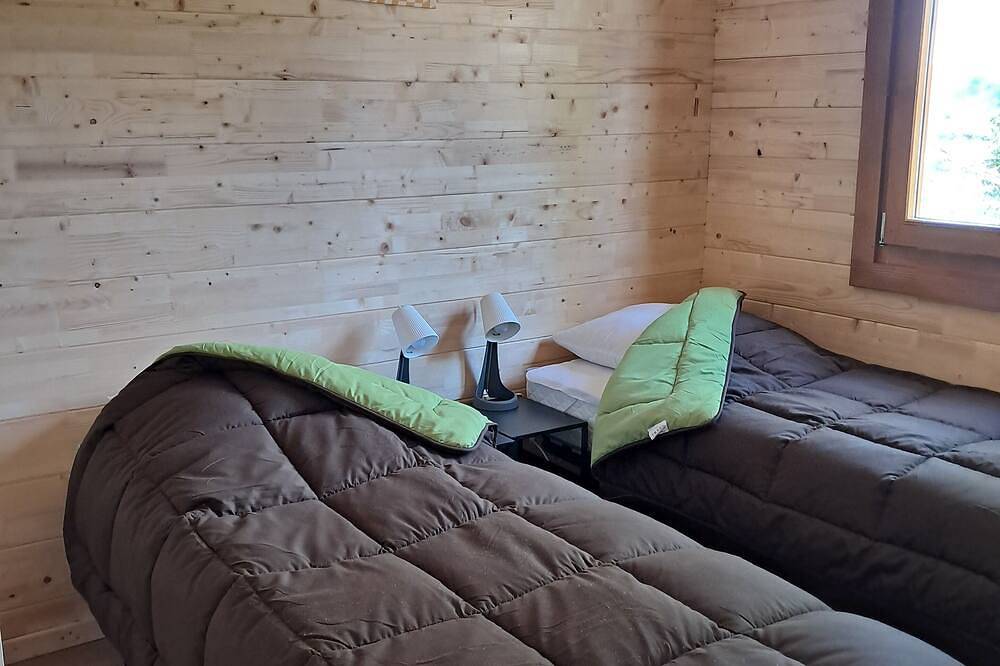 Pmr Chalet On The Ski Slopes With Jacuzzi / Private Bocce Court in Saint-Léger-les-Mélèzes, Écrins National Park