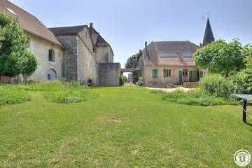 Gîte pour 10 personnes, avec jardin et jacuzzi dans Talissieu