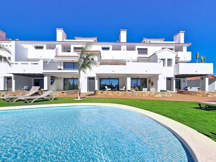 Apartment for 6 people, with garden in Los Alcázares