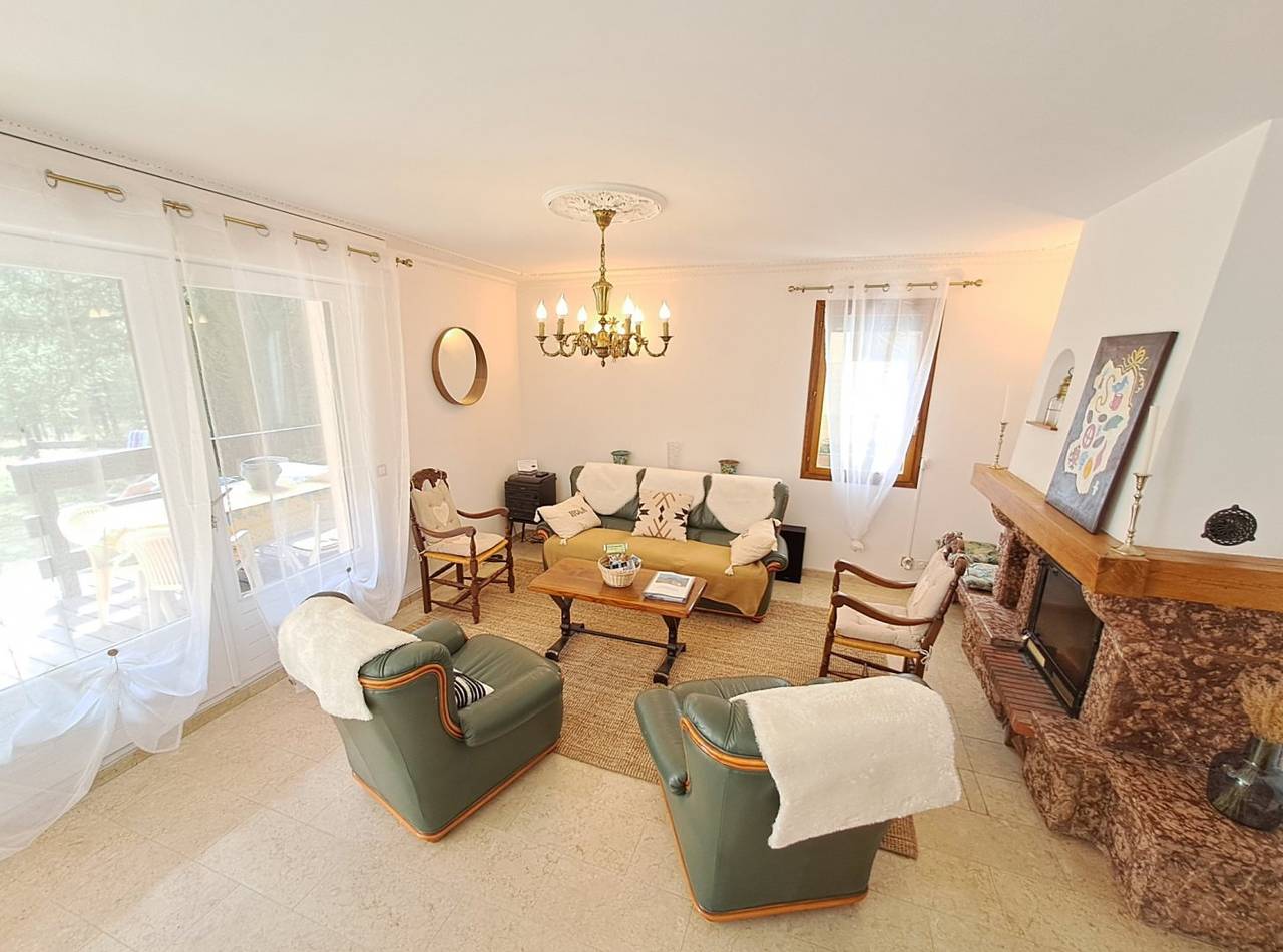 Grand chalet individuel, spacieux, 6 à 11 personnes, 5 chambres in Abriès-Ristolas, Queyras