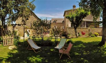 Cottage pour 2 personnes, avec jardin à Sévérac-l'Église