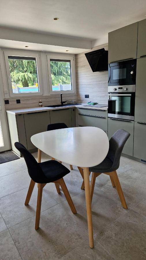Appartement entier, One-Bedroom Apartment in Villard-Bonnot, Isère