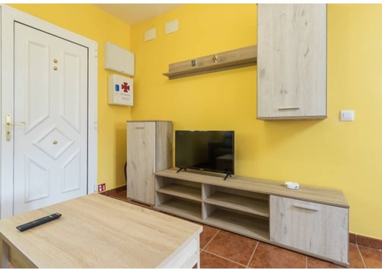 Casa 'El Trabaz' avec vue sur la montagne et jardin privé in Candamo, Nalón