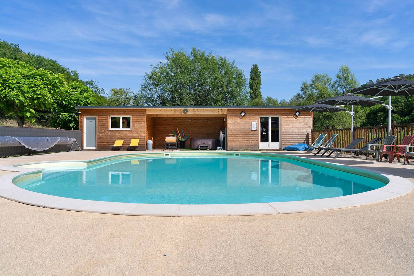 Maison de vacances  La Mailleraie - L'étang  avec piscine partagée, terrasse privée et Wi-Fi in Valojoulx, Périgord Noir