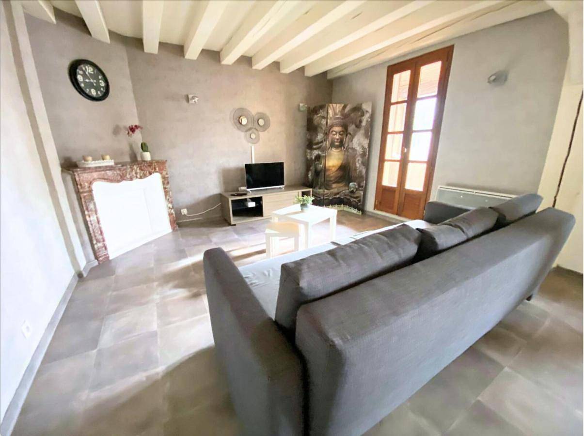 Appartement entier, Appartement plein centre du Pontet wifi terrasse clim au Rdc in Le Pontet, Vaucluse