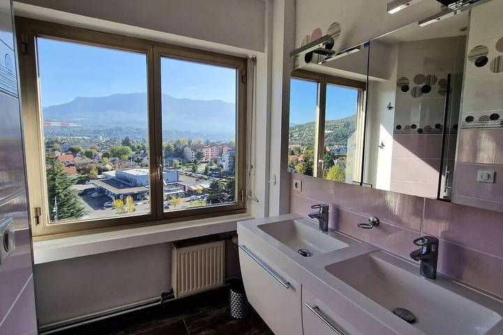 Gîte pour 4 personnes, avec balcon dans Grand Port (Aix-les-Bains) - 3