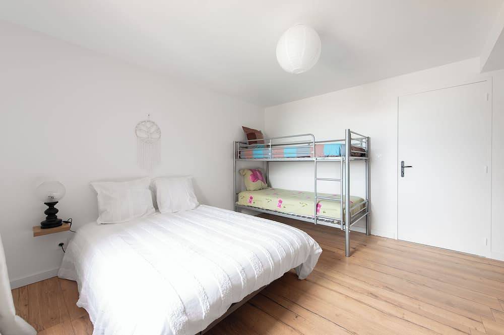 Appartement entier, Duplex de charme « Castel haut » in Castelnau-de-Montmiral, Région d'Albi