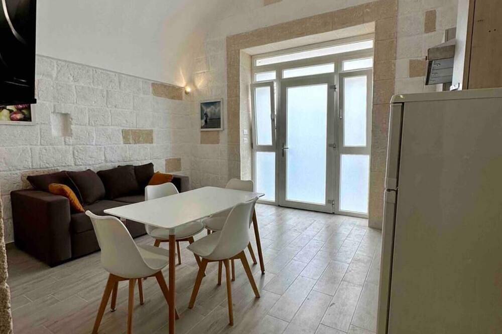 Roma House 78, downtown, equipped with every comfort, whole apartment. in Monopoli, Region de Bari