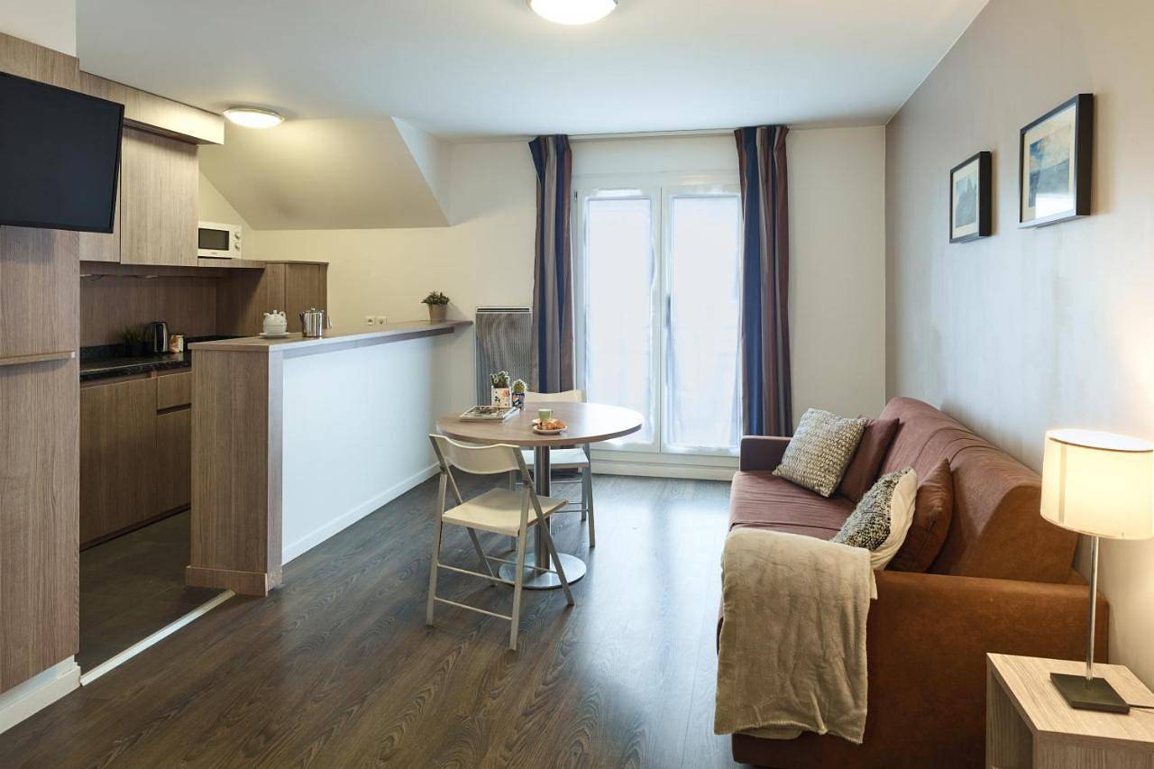 Zenitude Hôtel Résidences Roissy Village in Roissy-en-France, Val-d'Oise