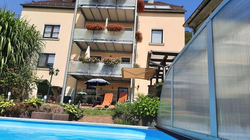 Ferienwohnung für 6 Personen, mit Pool und Terrasse in Rathmannsdorf - 2