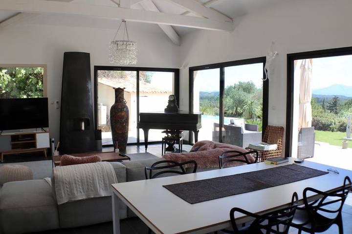 Location de vacances pour 6 personnes, avec Balcon et Terrasse ainsi que Jardin et Piscine à Pujaut - 4