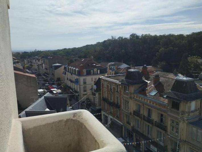 Gîte pour 2 personnes, avec vue et balcon dans Thermes Henry Chatel Guyon - 2