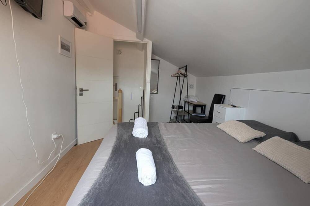 Cosy 2-bedroom villa with patio and barbecue in Alcabideche, Costa de Lisboa