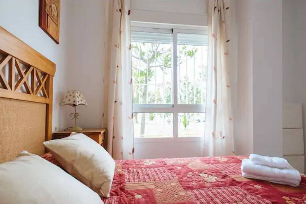 Apartamento entero, El Cantil (3 bedrooms+paddel+ 2 free parking) in Isla Cristina, Costa de la Luz