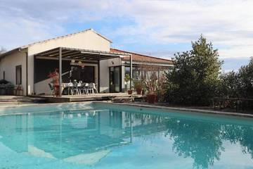 Location de vacances pour 6 personnes, avec terrasse et jardin à Pignan