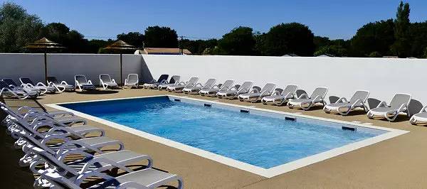 Camping pour 4 personnes, avec Terrasse