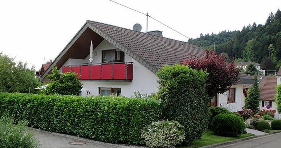 Ferienwohnung für 3 Personen, mit Garten und Balkon - 1