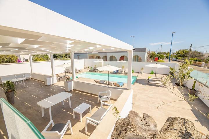 Casa vacanza per 24 persone, con Balcone a Racale