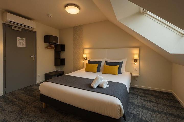 Hôtel pour 3 personnes, avec Terrasse et Jardin à Rixheim