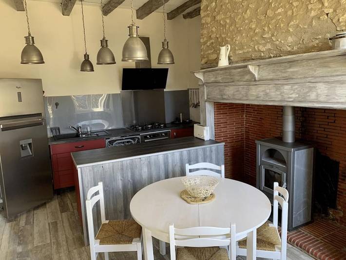 Location de vacances pour 4 personnes, avec jardin et vue, animaux acceptés à Milhac-d'Auberoche - 4