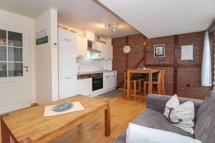 Ferienwohnung für 4 Personen, mit Balkon in Greetsiel - 2